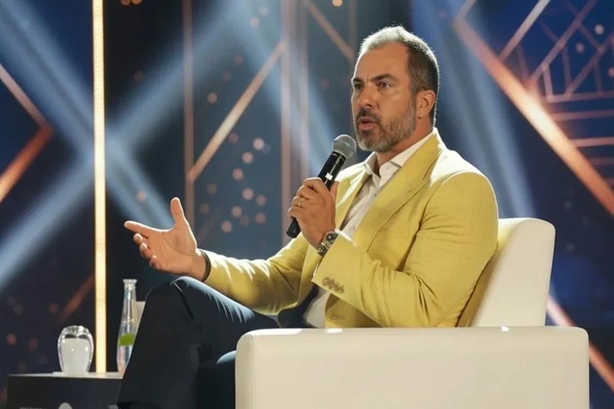 Nick Ayala on stage